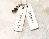 Two Name Personalized Mother Necklace, Pea Pod Custom Necklace, Two Peas in a Pod Necklace, Personalized Mommy Necklace, Twin Necklace