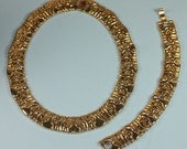 Collar Necklace and Bracelet Dimensional Gold Tone Vintage