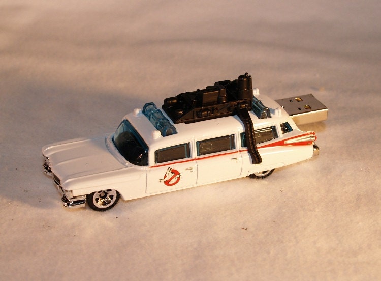 8GB Ghostbuster ECTO-1 Flash Drive