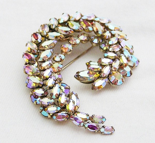 Sherman Signed Brilliant Crystal Brooch