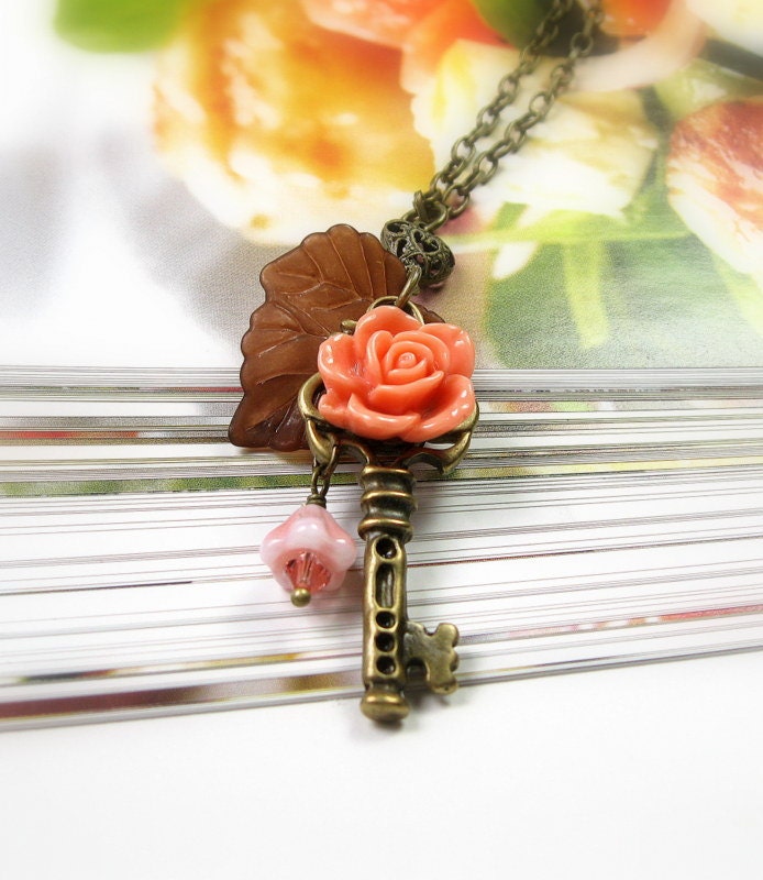 Vintage Style Key Necklace, Peach Flower, Pendant Necklace, Romantic Jewelry, Victorian Style, Womens Accessories, Gifts for Her, Nectarine