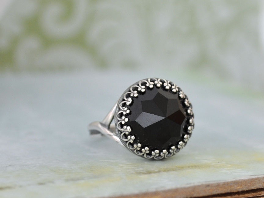 DARK VICTORIAN antiqued silver ring with vintage jet black Swarovski glass carystal cab