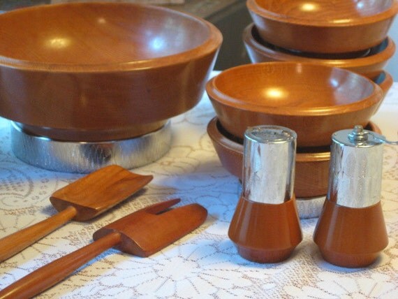 Hellerware Mid Century Mod Cherrywood and Chrome 15 Pc. Salad Bowl Serving Set