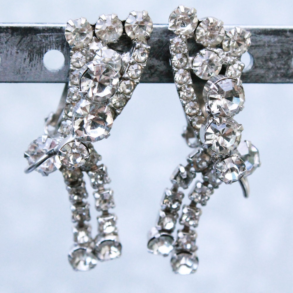 Vintage Dangle Rhinestone Clip On Earrings