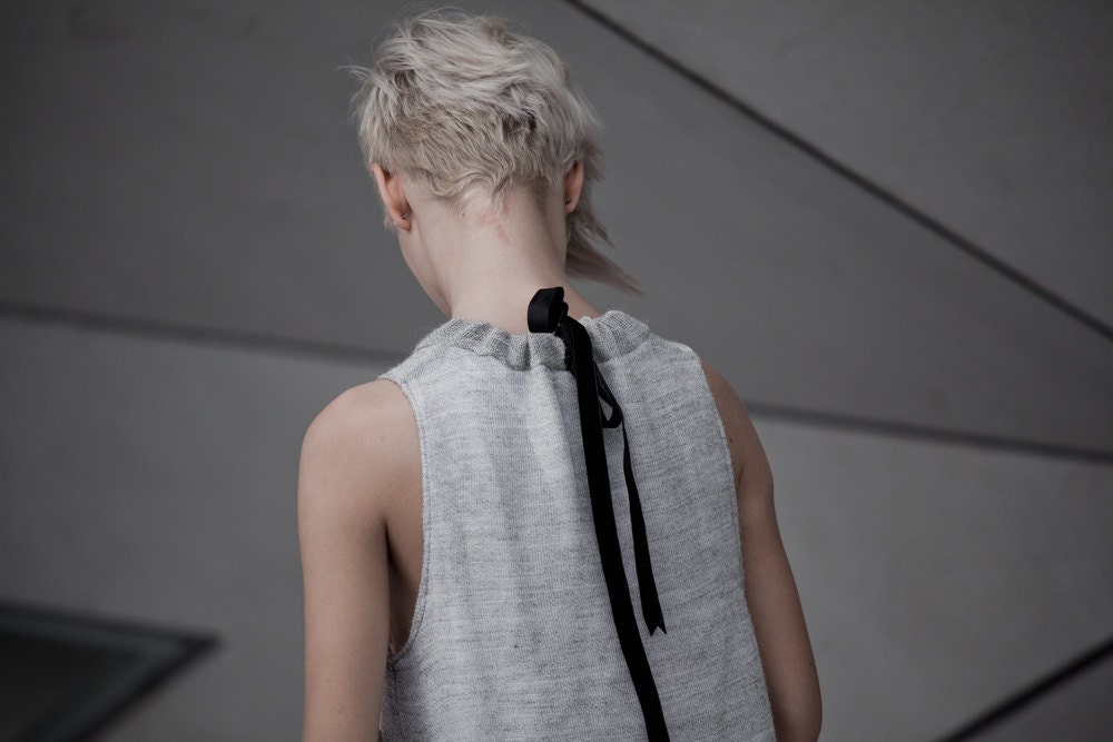 NEW light WOOL gray dress with tying