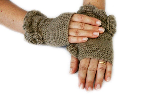 Khaki Belted Mittens