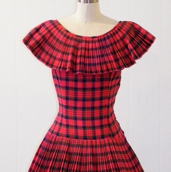 1950s Tartan Plaid Dress / Vintage 50s Red Green Tartan Plaid Accordion Pleated Full Skirted Dress, Drop Waist
