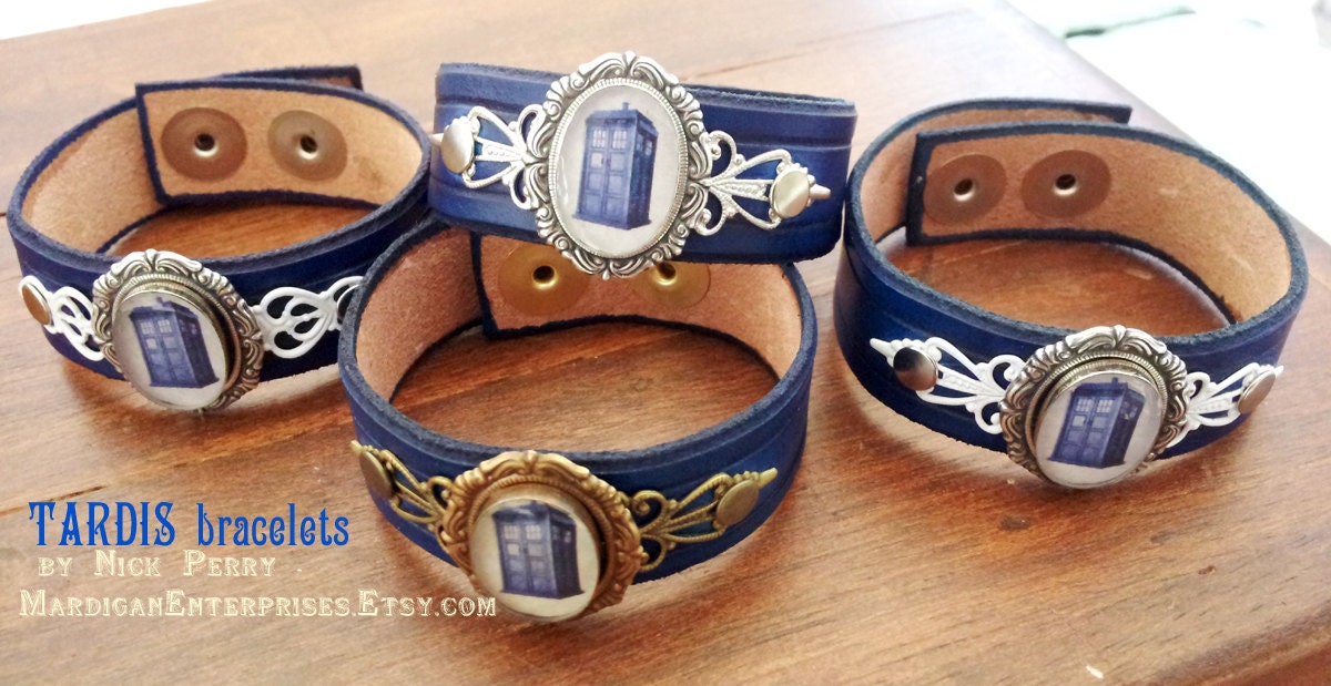 Doctor Who TARDIS - blue leather bracelet