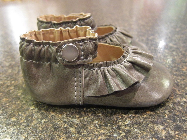 Custom Leather Baby Shoes Soft Sole Ruffled MaryJane in Mushroom Gray