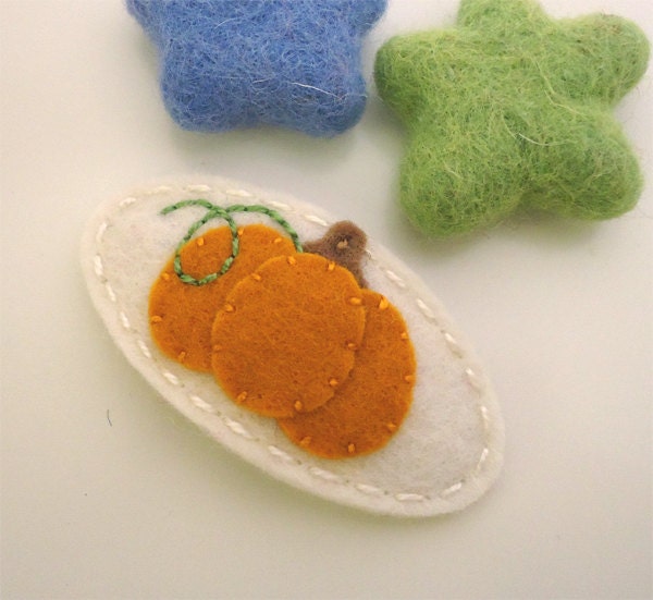 NO SLIP Wool felt hair clip -Pumpkin -cream
