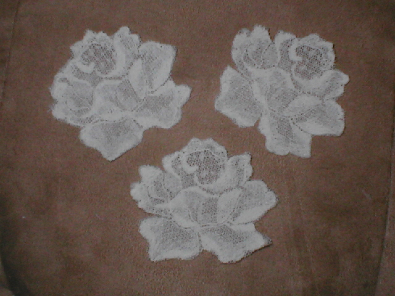lot of 3 vintage IVORY Lace Appliques