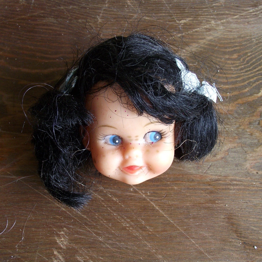 Vintage Doll Head Brunette  (05)