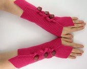 eco friendly arm warmers fingerless mittens arm cuffs fingerless gloves raspberry recycled wool tagt team curationnation