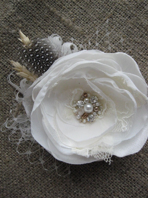 Ivory wedding bridal accessory Hair Clip flower natural wheat Brown burlap hairclip vintage inspired lace hairpiece with tulle fascinator