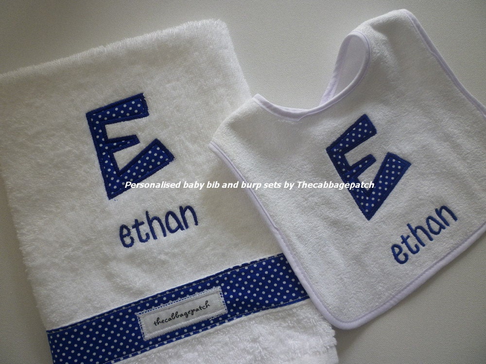 Personalised Baby bib and matching burp cloth with your choice of first name - Dots fabric