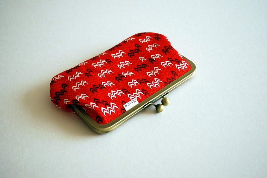 FREE SHIPPING kiss lock wallet snap purse large red arrowheads
