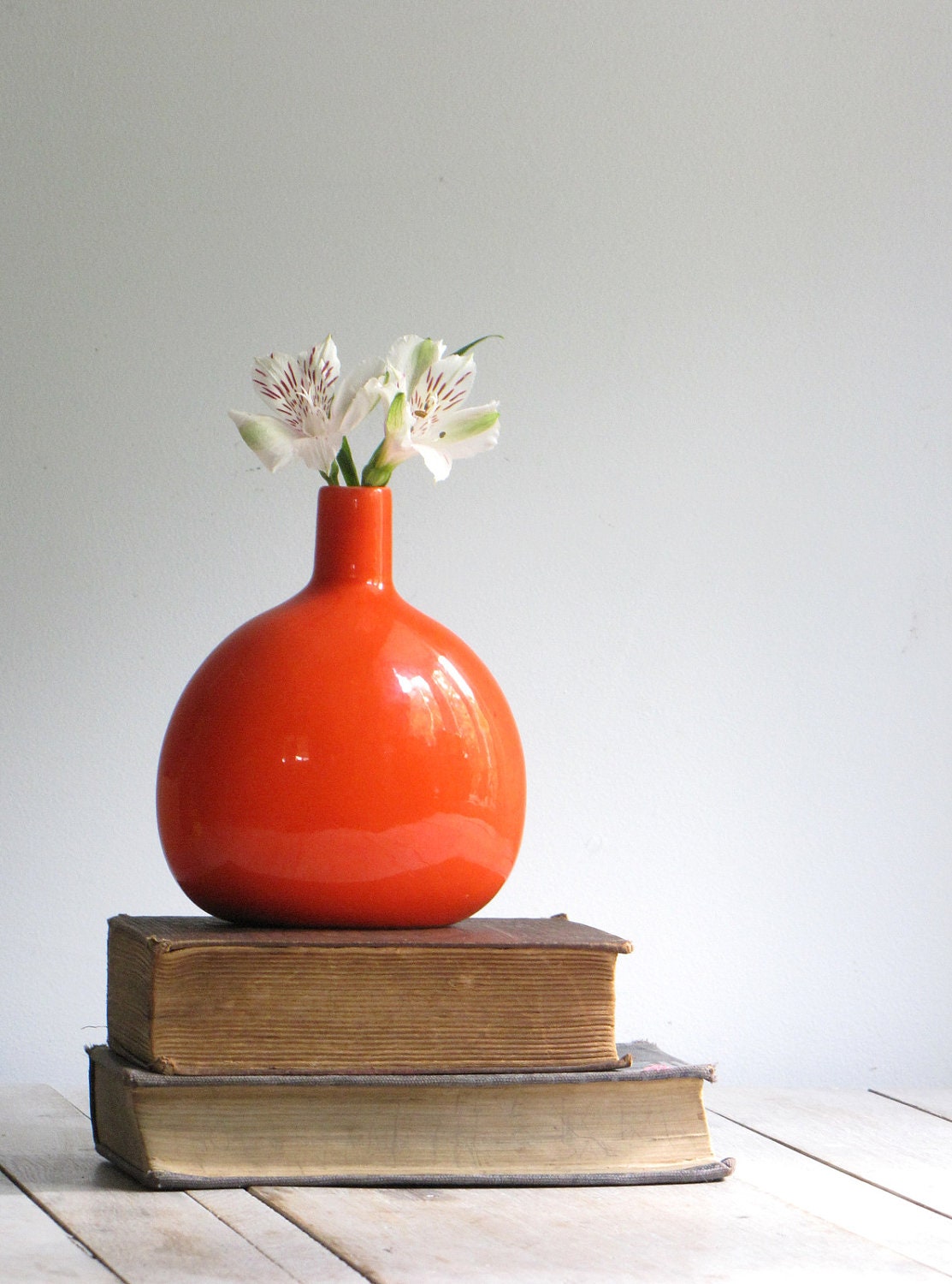 vintage modern JARU pottery vase - wretchedshekels