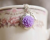 Adora Silver Circle Floral Locket (Periwinkle)
