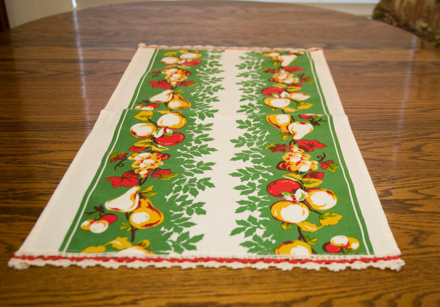 Table Runner Vintage Fall Fruit Print on white with Green Border / Retro table Runner