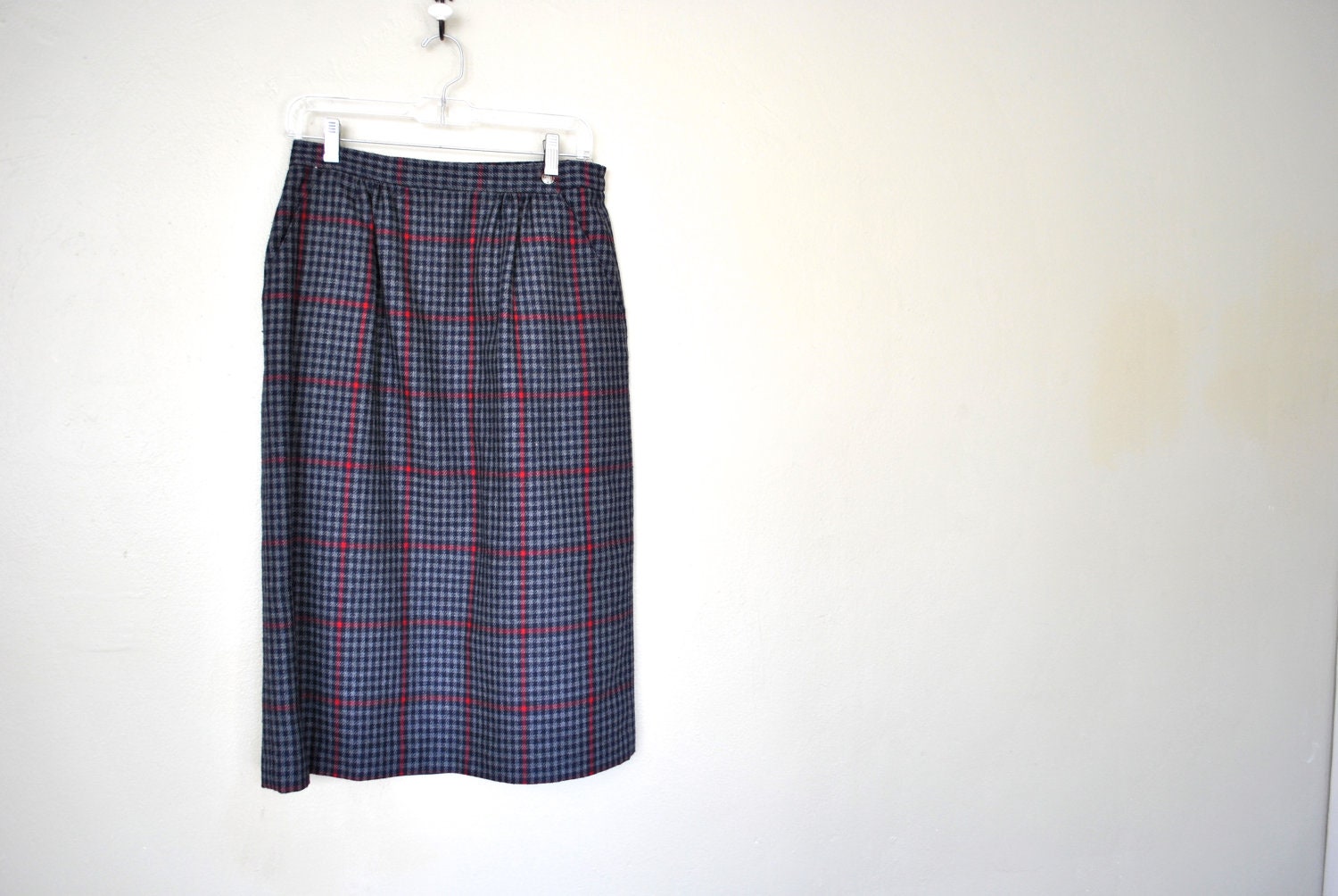 1980s Plaid Skirt - Wool Fall Skirt - Medium Women's Skirt - Houndstooth Navy Blue