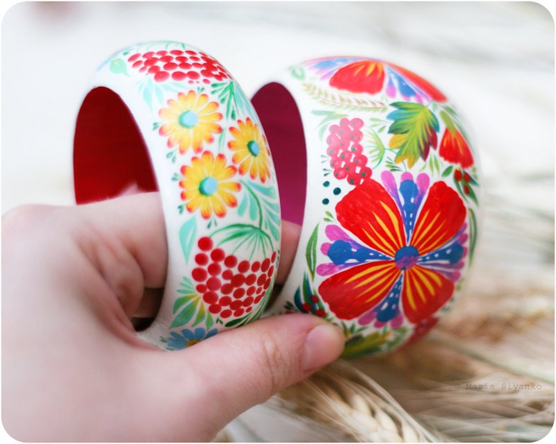 Bracelet set 1. Hand Painted Jewelry. Flowers Bangle Bracelets. Floral fashion. Bright colors. Average and Wide wood bracelets