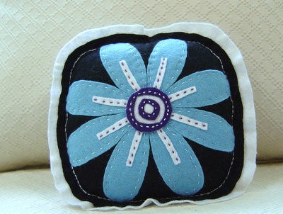 Accent Pillow (WBB01)