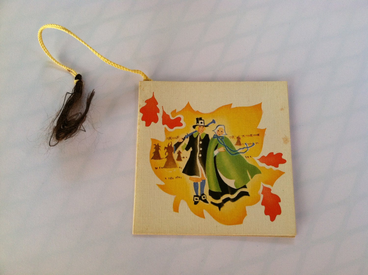 Vintage Thanksgiving circa 1950  Bridge Tally- Pilgrim Couple Leaves-unused