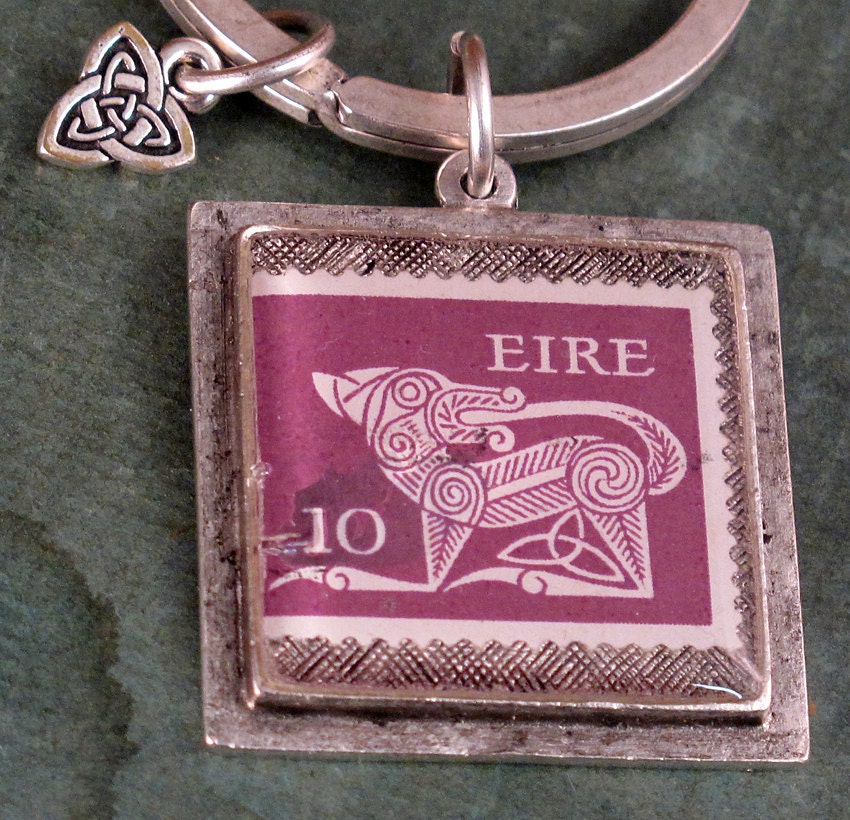 Purple Celtic Hound Keyring
