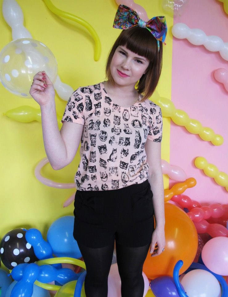 Apricot Cute Cat T Shirt. XL