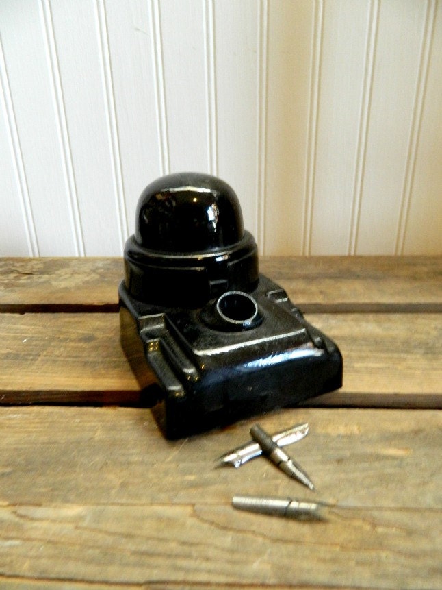 Sengbusch Art Deco Black Glass Inkwell