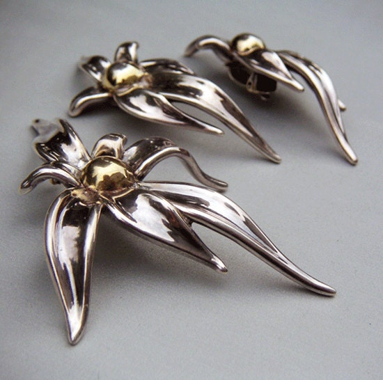 Vintage Sterling Silver Handmade Abstract Flower Brooch and Earrings Set
