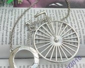 Pretty retro silver acrobatic bike bicycle pendant necklace vintage style big one