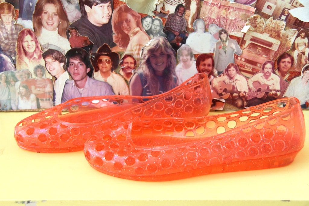 90s red slip on jellys