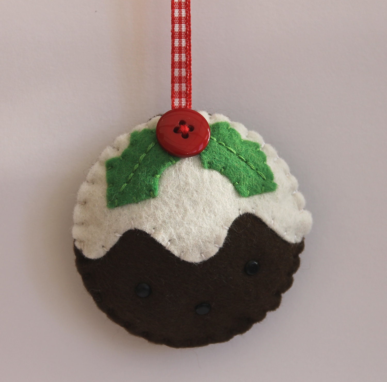 Items similar to Christmas Pudding Felt Decoration on Etsy