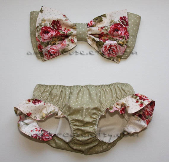 Garden and Dots Print Bow Bandeau and Bikini with Hip Ruffle