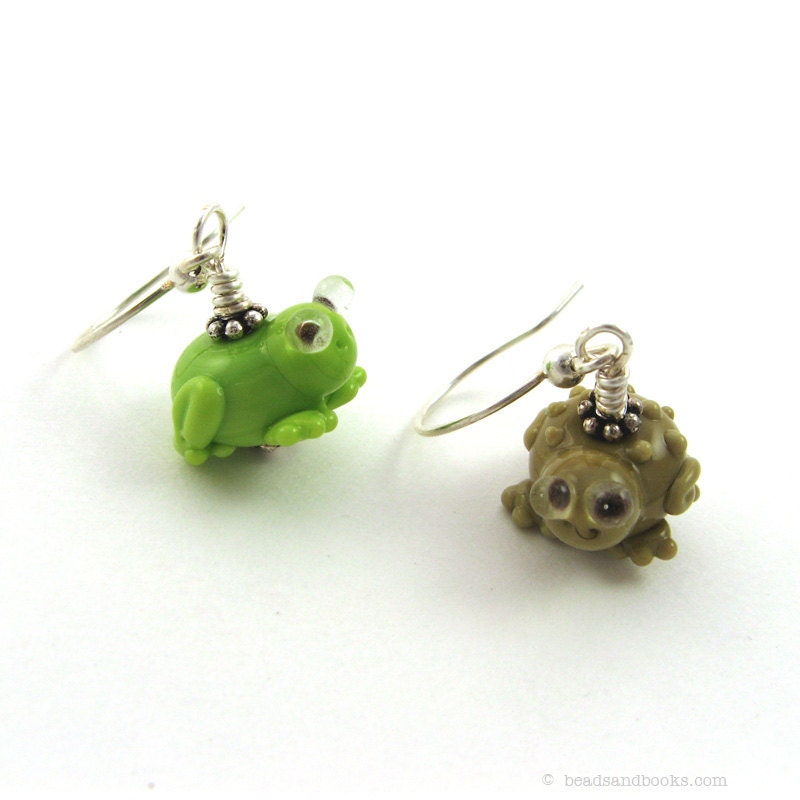 Cute Animal Earrings: Frog & Toad for Teachers, Librarians