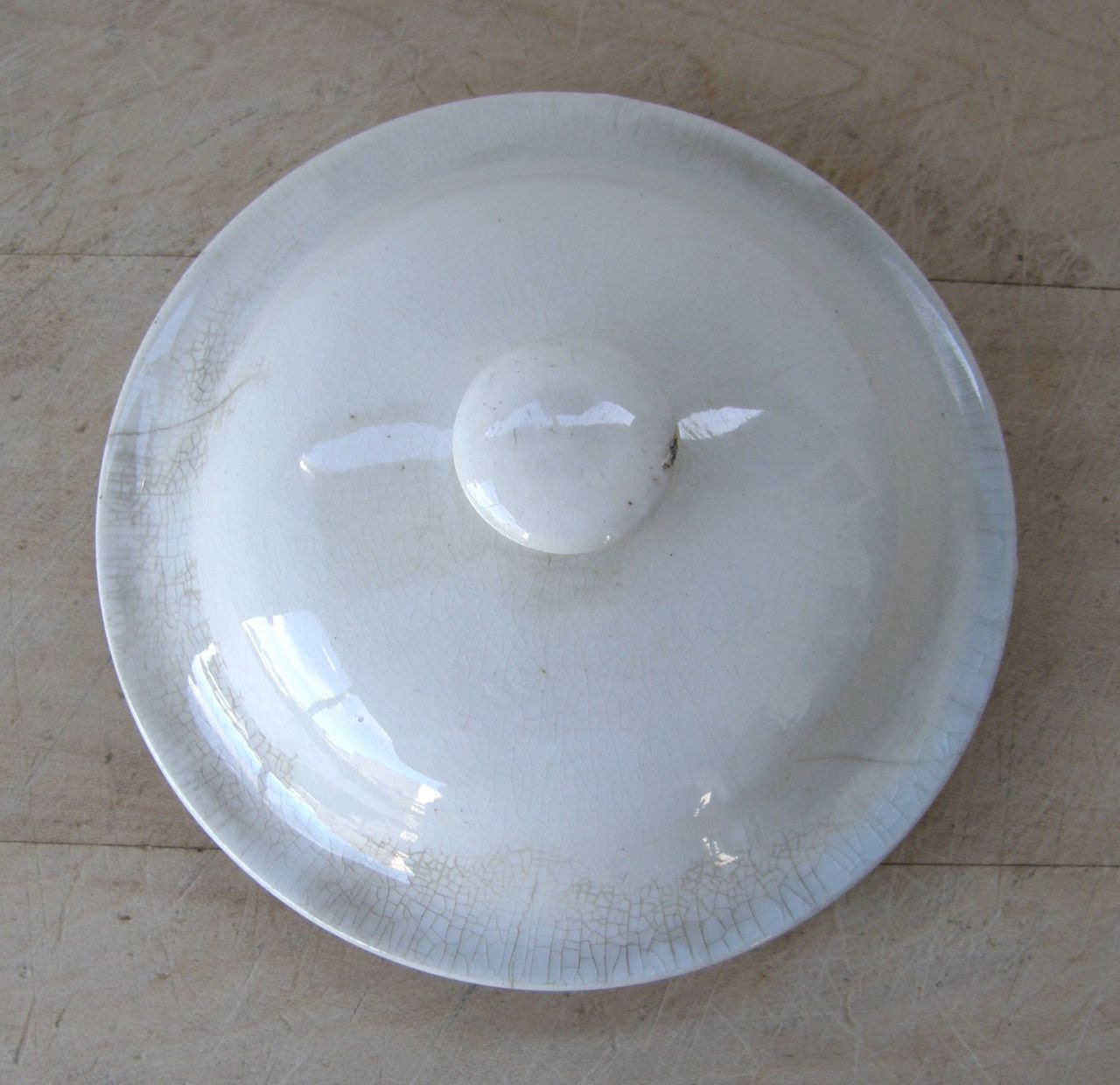 CERAMIC POT LID White with Knob Finial 1800's