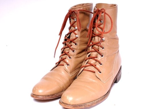 Justin Size 7.5 B Woman's Boot