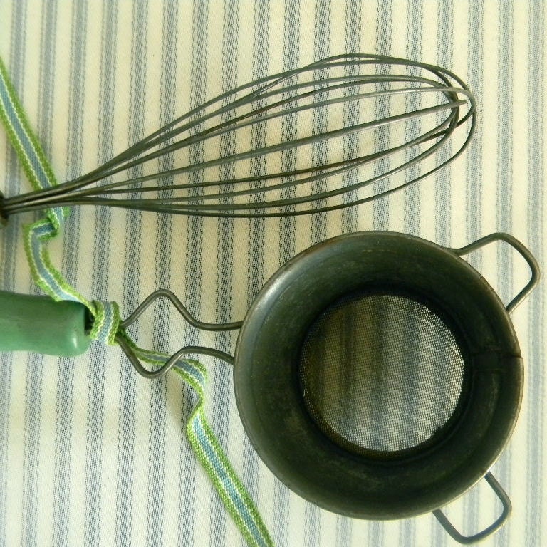 Vintage Green Wooden Handled Kitchen Utensils by nearwildheaven