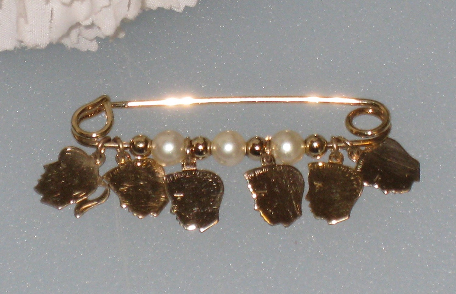 Vintage Gold Filled Mother's Brooch / Pin w/ 6 Gold Filled Charms / Pearls & GF Beads