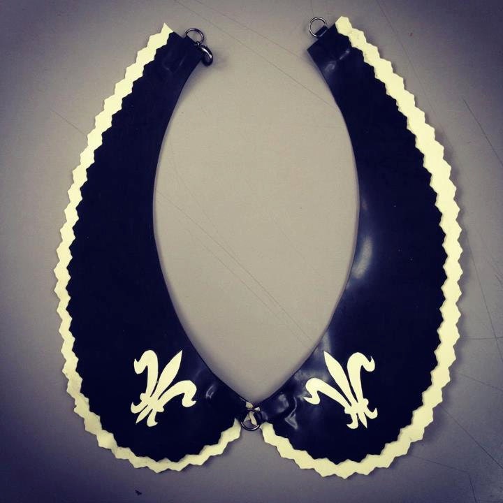 Latex peter pan collar with contrast, scalloped edge trim and fluer de lys appliques