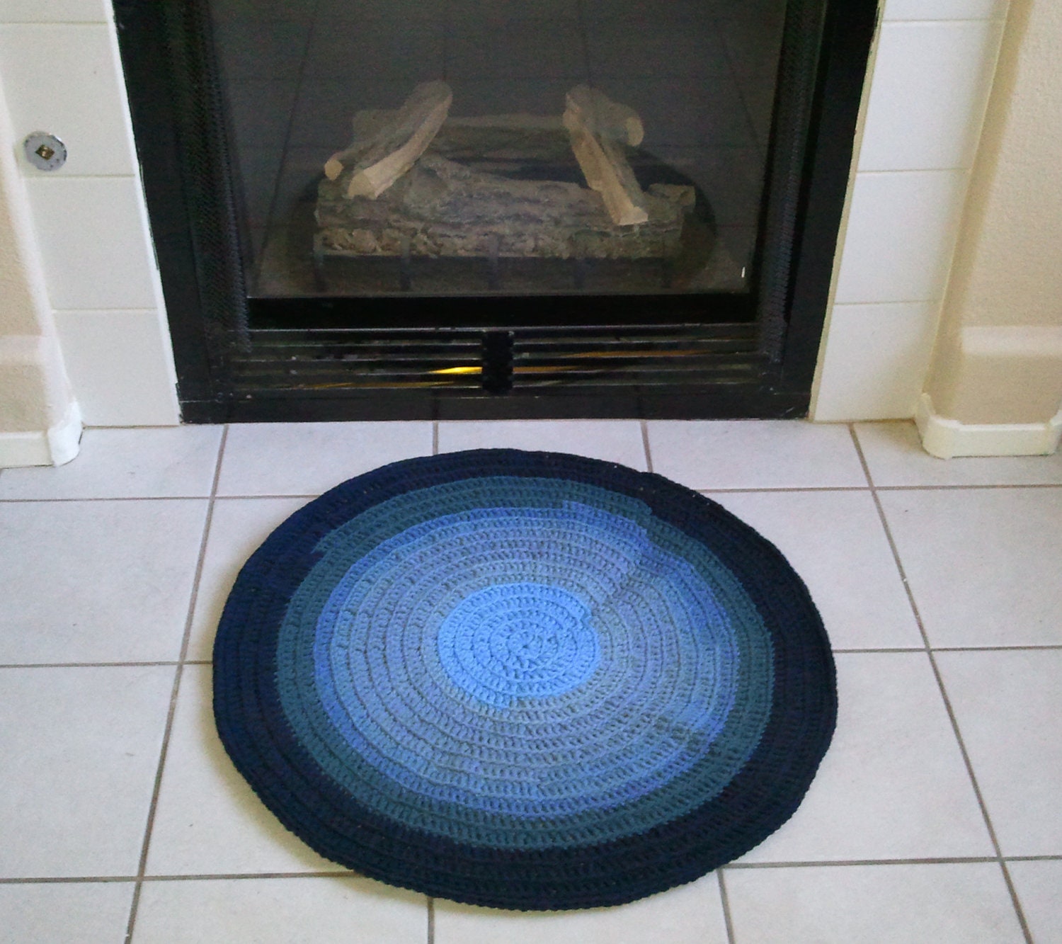 Floor Rug 30 inch in diameter "Blue daze" made from recycled t shirts