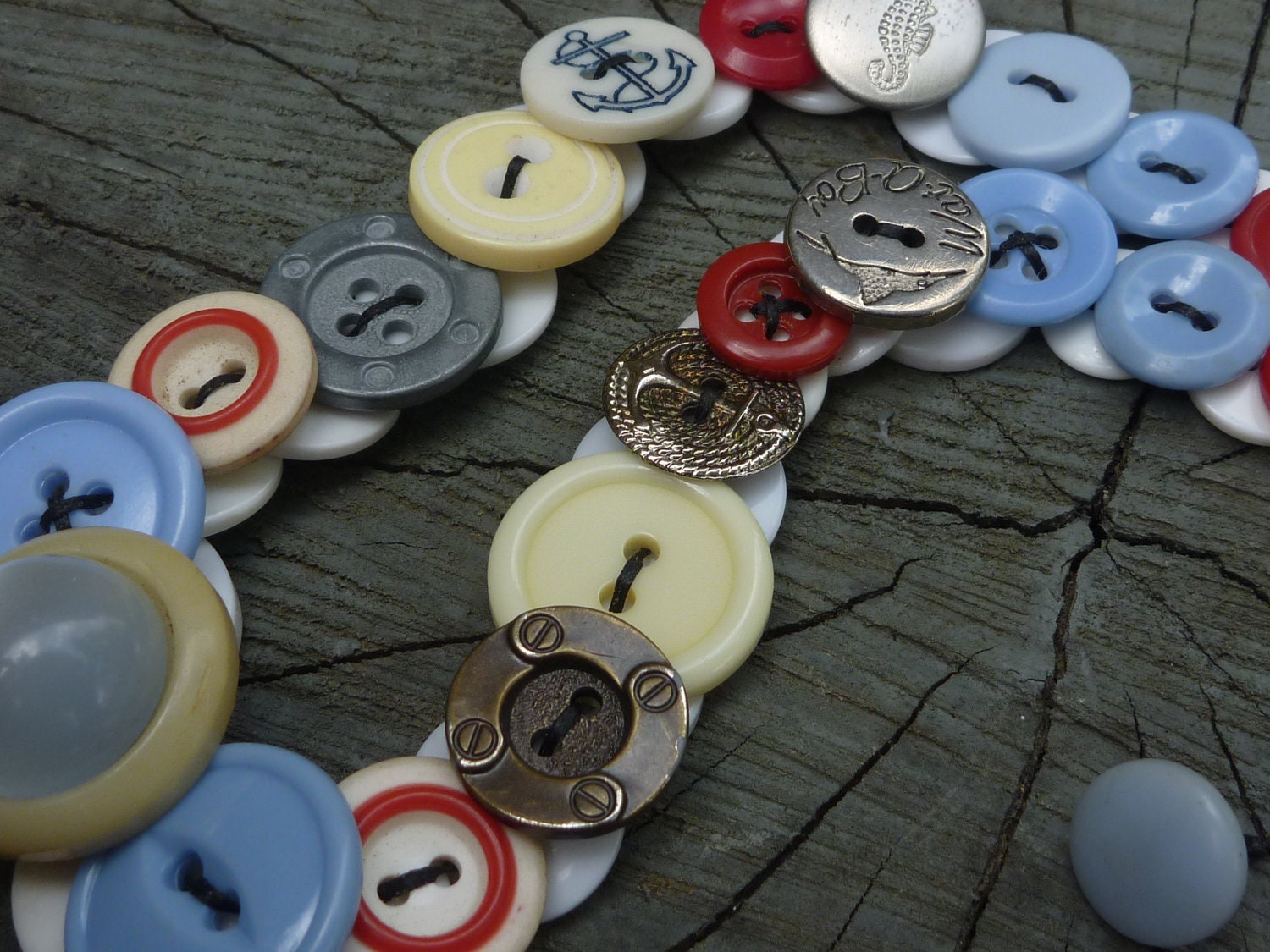 TEAM ZISSOU-Vintage Button Necklace