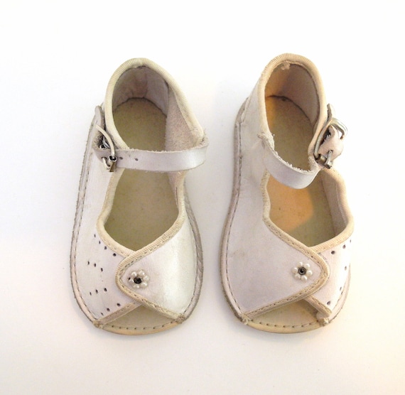 1940's White Leather Baby Sandals