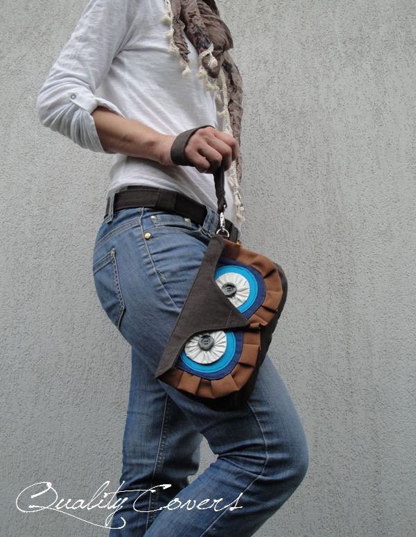 Detachable Clutch Wristlet Handle Owl / Wristlet Purse / 8 interior POCKETS / WATERPROOF /  can be any color