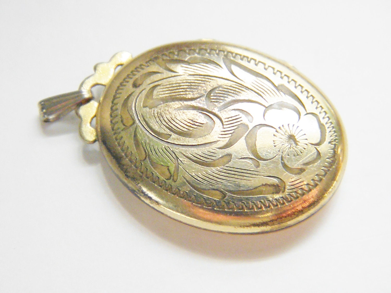 Vintage Art Nouveau Gold Filled Locket, signed Ladye Fayre