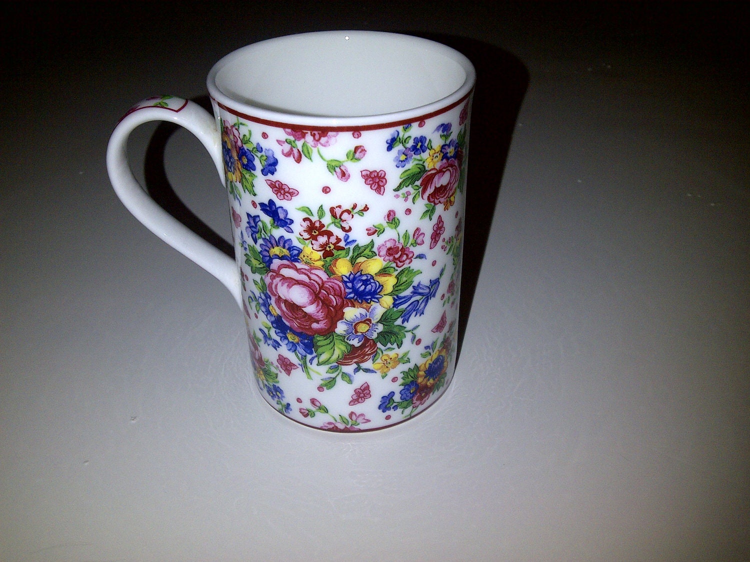 Royal Albert bone china mug - Lady Carlyle Foral