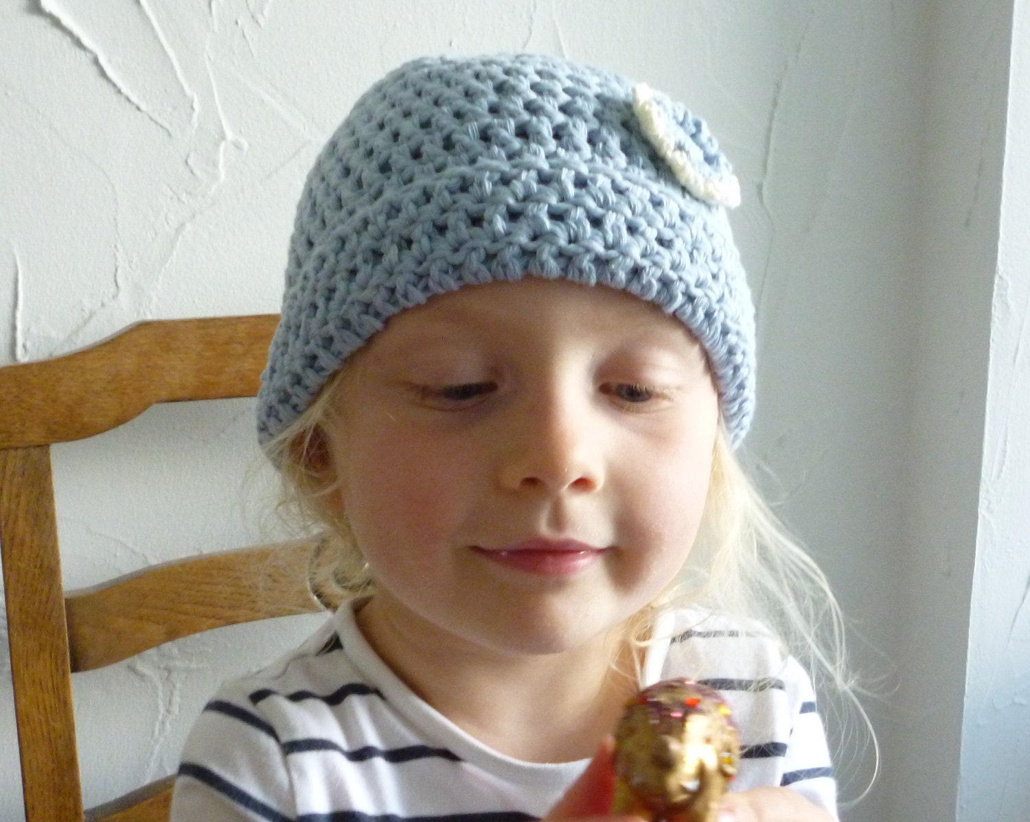 Childs chunky crochet hat age 3 - 10 yrs recycled sky blue cotton yarn with cream and blue flower eco