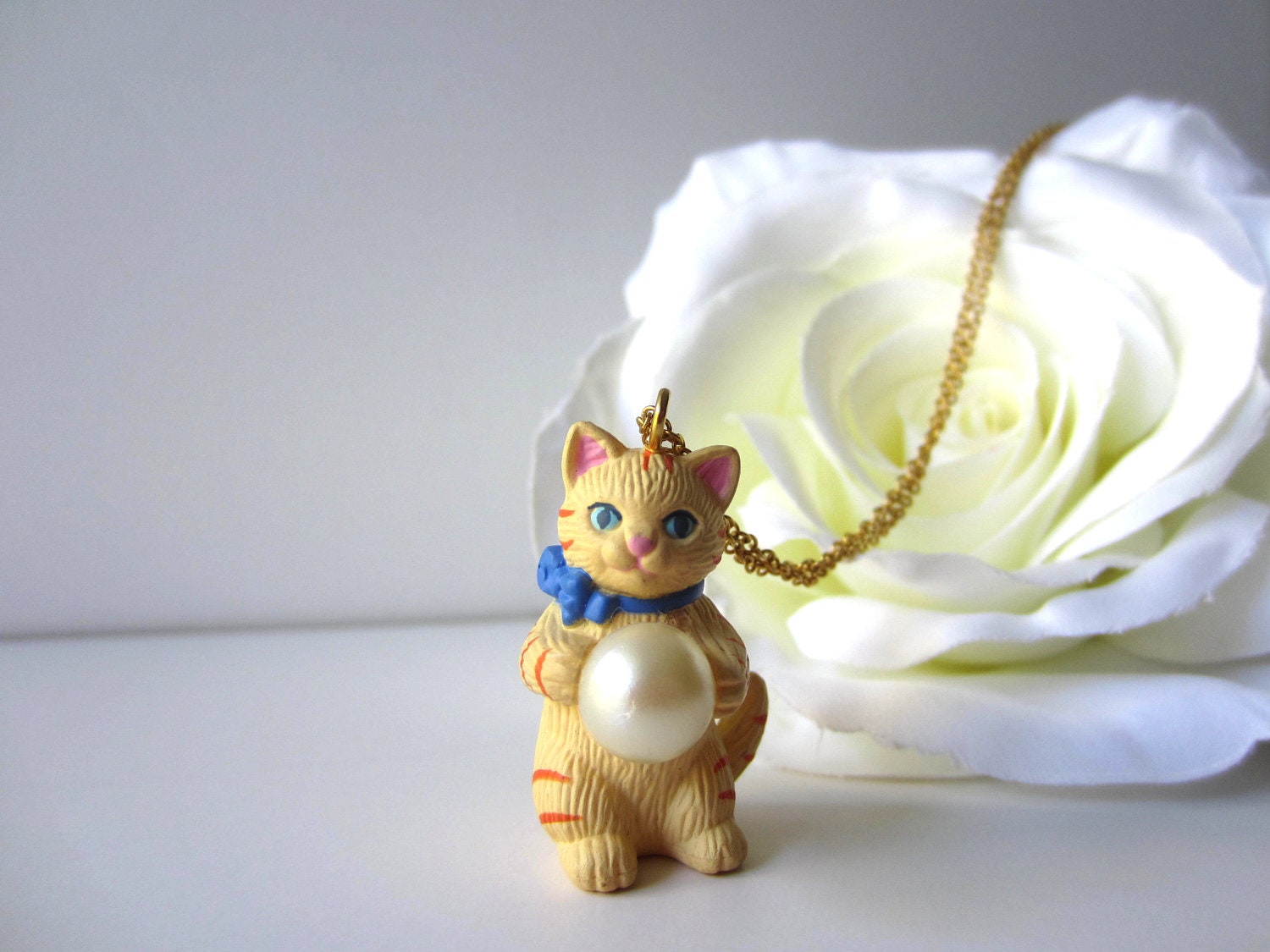 Tabbitha Tabby Cat Avon Necklace
