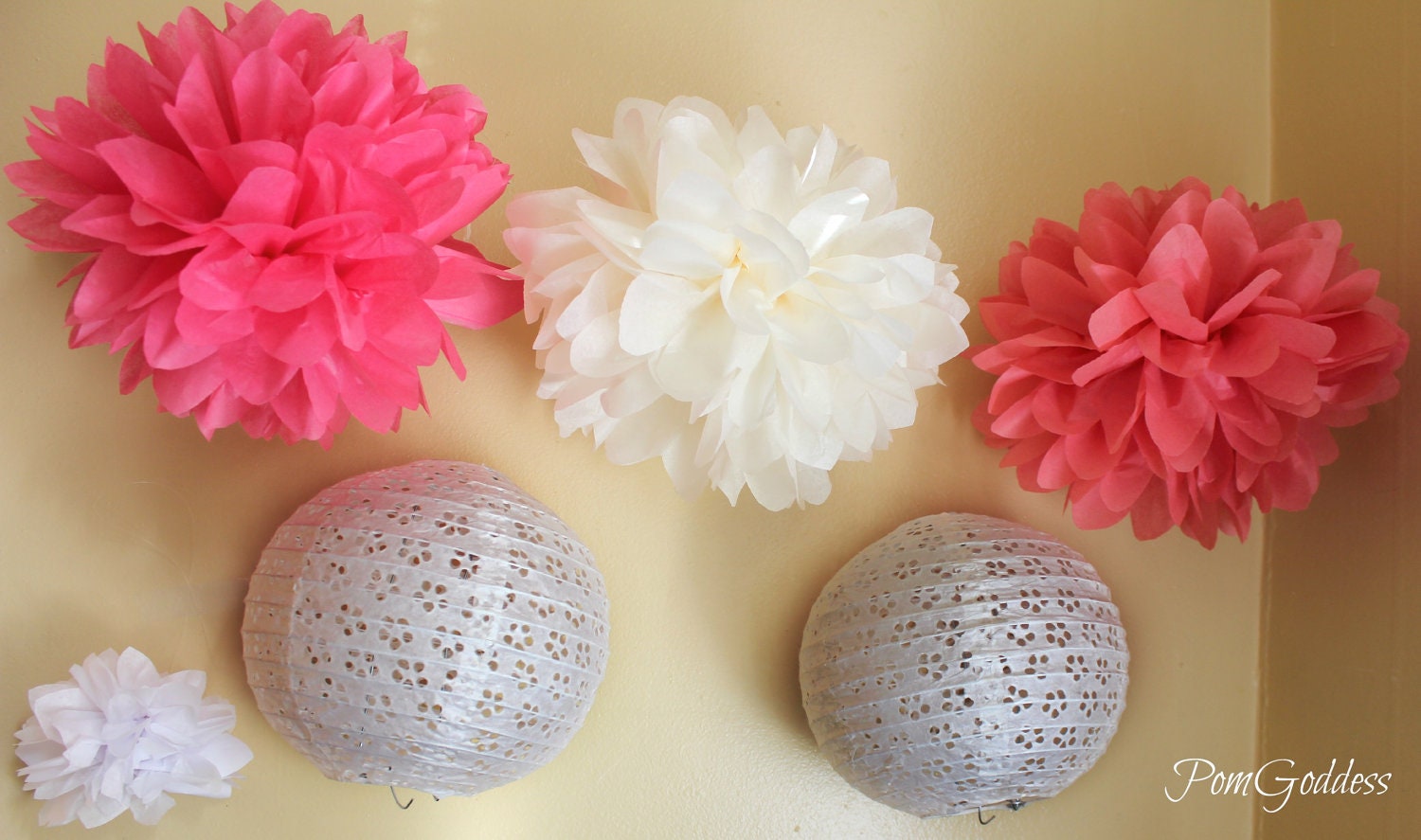 30 Tissue Pom Poms - Wedding Decor - Bridal Shower - Engagement Decor-Baptism- Flowers-DIY Il_570xn